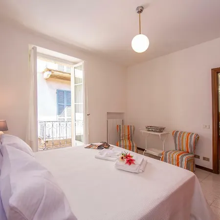 Apartment Sleeps 4 Wifi Stresa